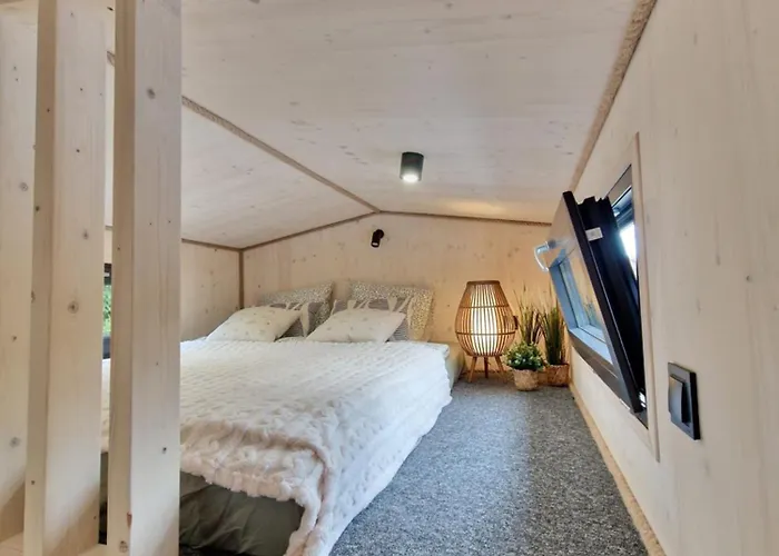 Holiday home Mrozy House 1 - Maly Dom, Duzy Spokoj Wola Kaluska